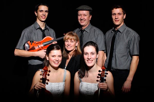 Fiddling Fitz Family to play de Fuca Festival