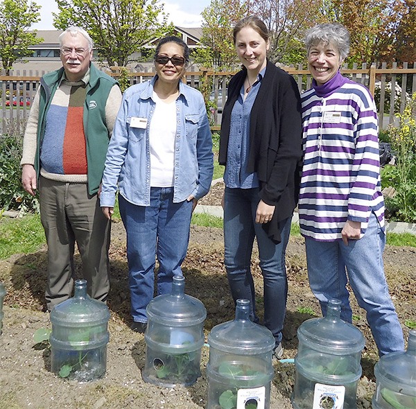 'Lunch in the Garden' Veteran Master Gardeners Bob Cain