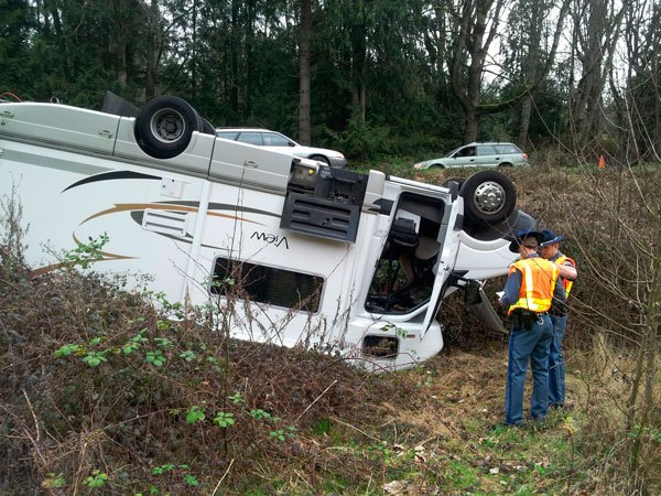 RV rollover on 101 Thursday afternoon