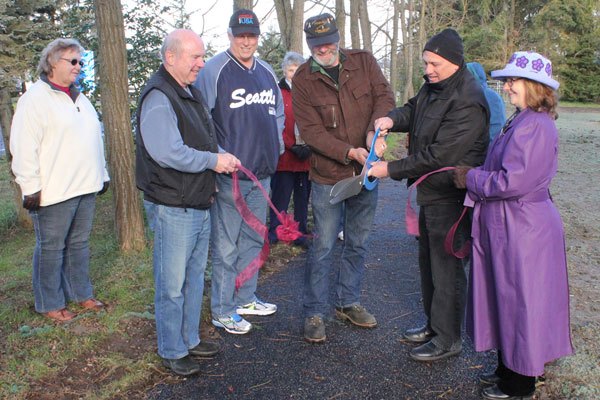 Path completed at city’s new park