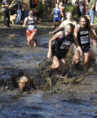 Cross country: Sequim sweeps aside Knights, Eagles