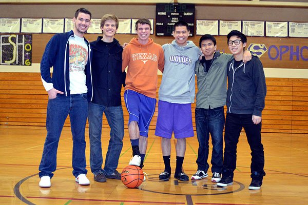 Basketball: Seniors lead the way