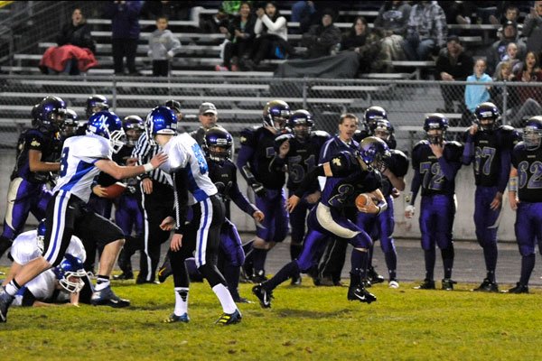 Football: North Mason outlasts Sequim in slugfest