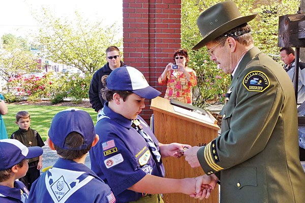 Cubs Join Police Ceremony