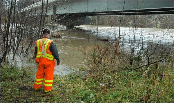 Flooding covers LaPush Road, rivers rise