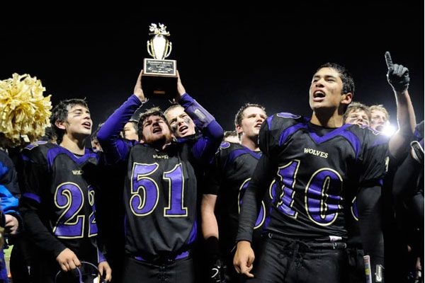 Sequim tops P.A. 27-14, wins Olympic League title