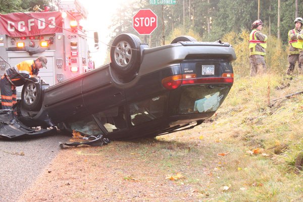 Fuel tanker, car collision blocks US Highway 101