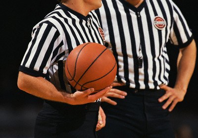 Basketball officials seek new, returning members for peninsula hoops games