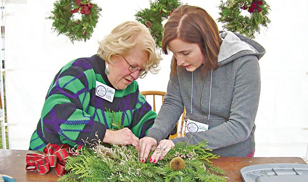 River Center raises funds for educational programs