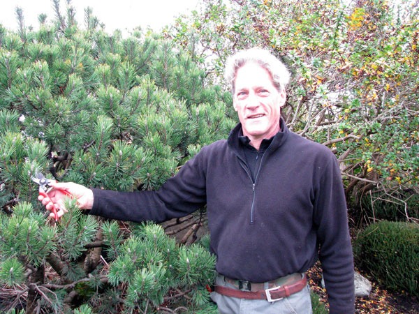 Clark Horticulture owner Gordon Clark will kick off the 2015 Clallam County Master Gardener Green Thumb Garden Tips series with a presentation on landscape pruning in the home garden from noon-1 p.m. Thursday