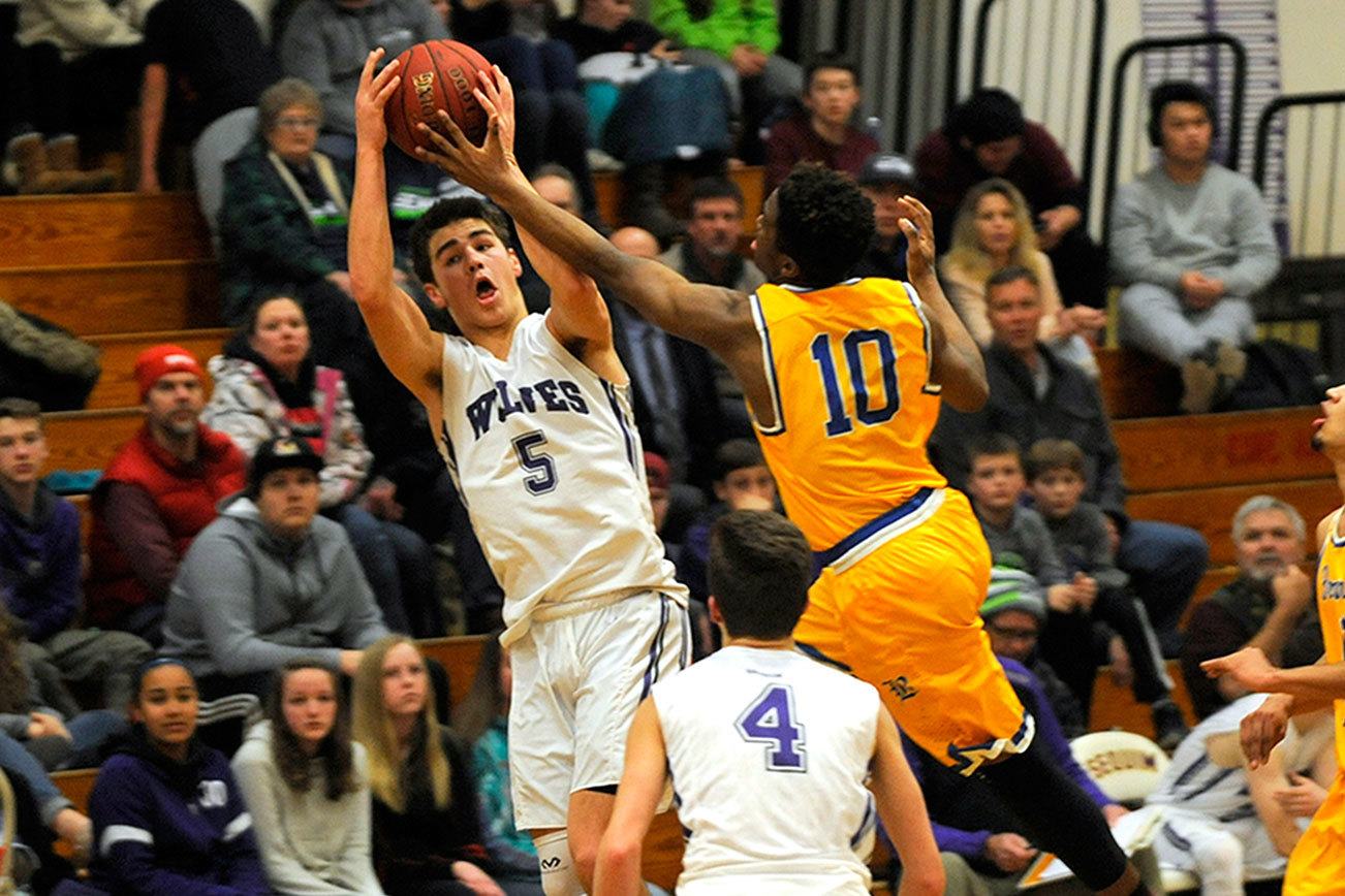 Prep basketball: Bremerton stops Sequim’s boys and girls