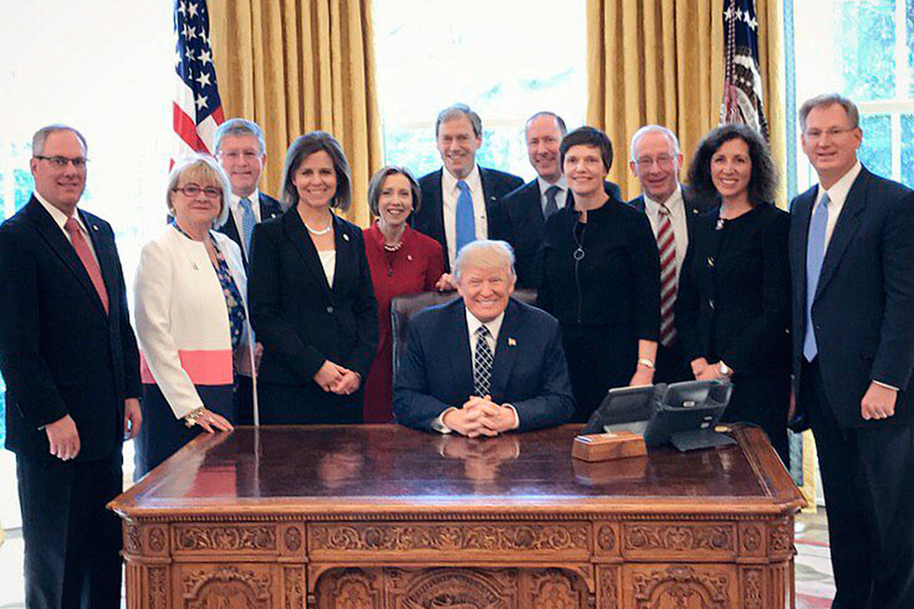 Stewart, bank reps talk with President Trump