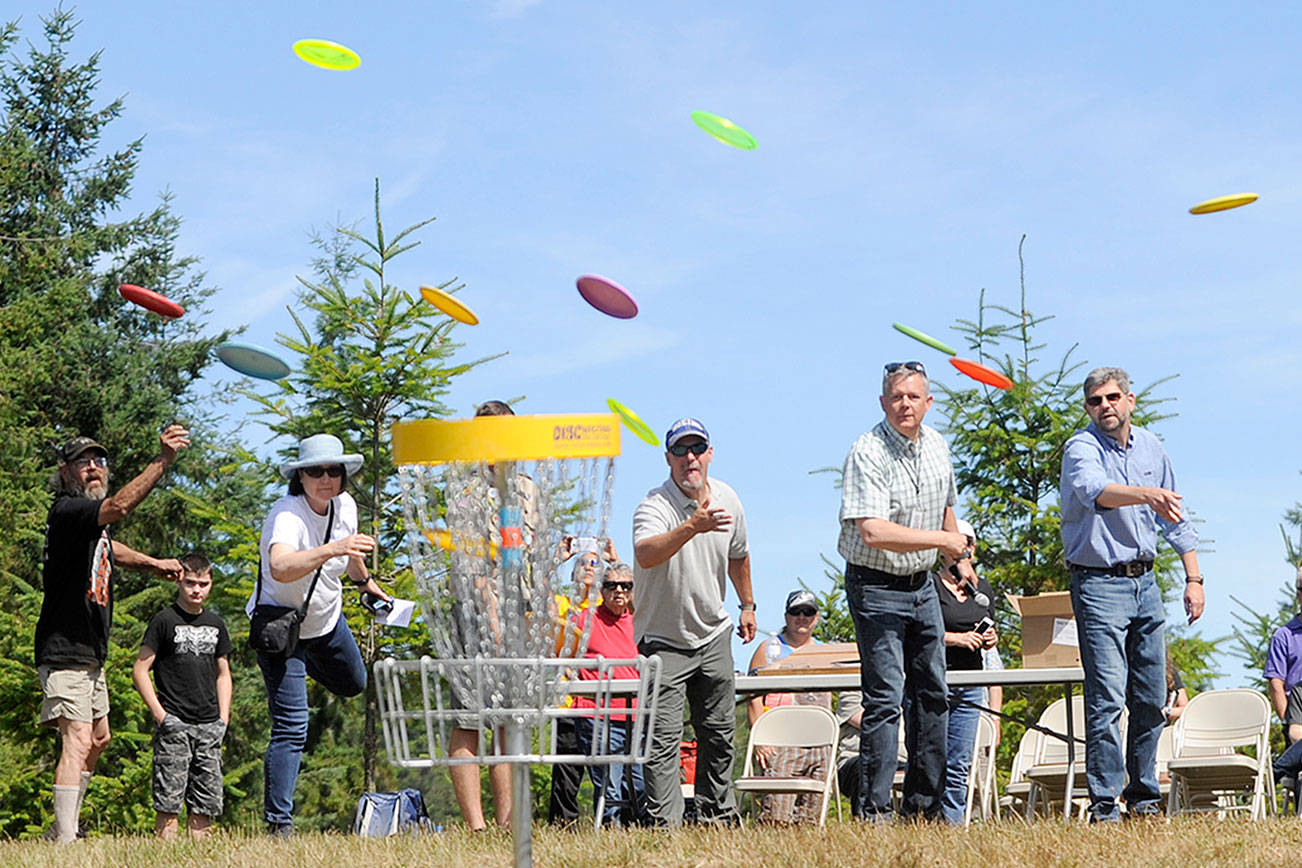 Clallam County’s Rainshadow Disc Golf Park dedicated near Blyn