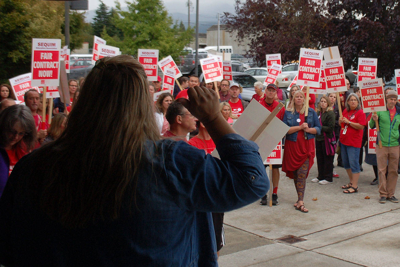 Sequim teachers set deadline for strike