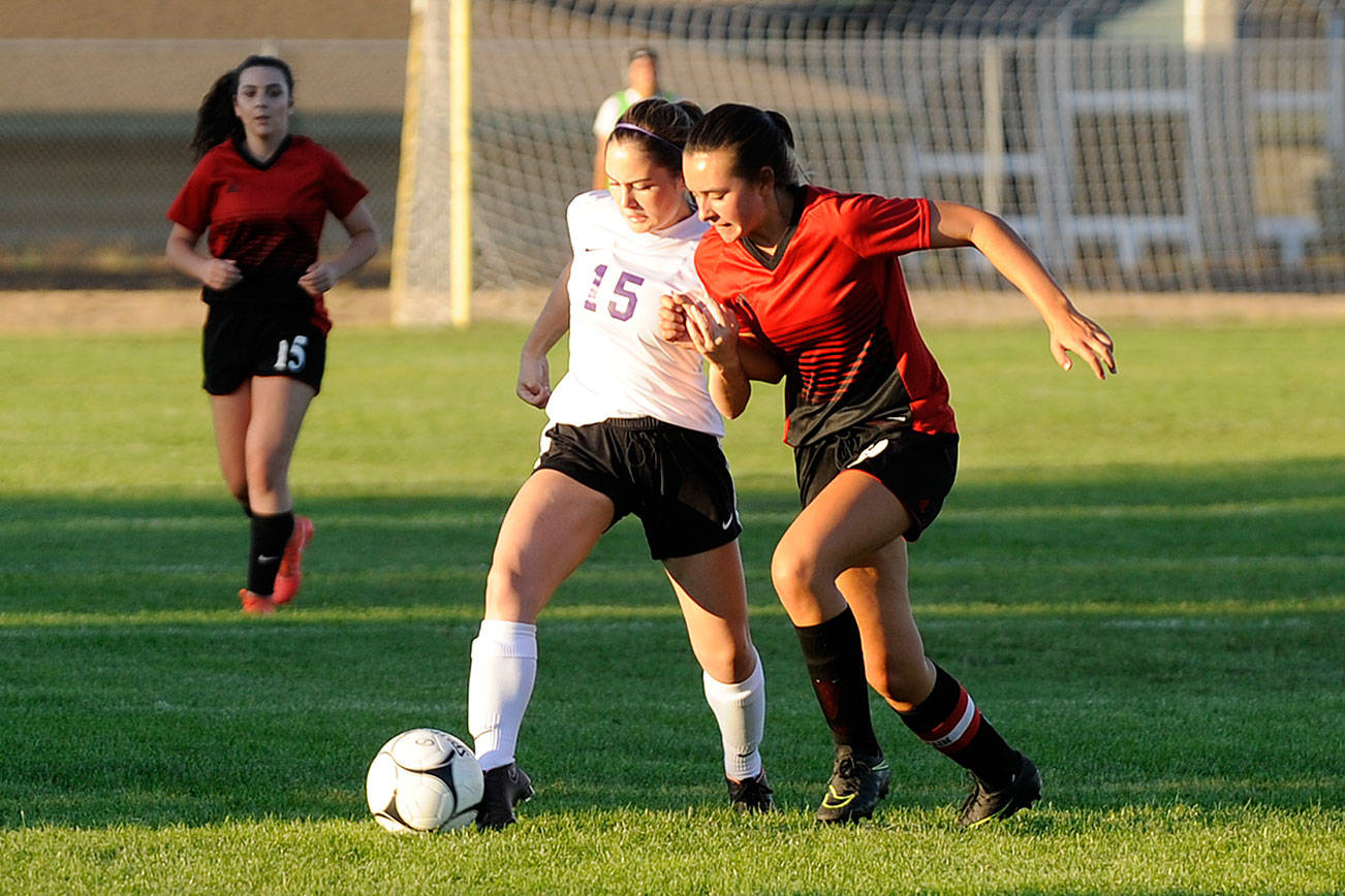 Girls soccer: Wolves scoring spree stops Coupeville