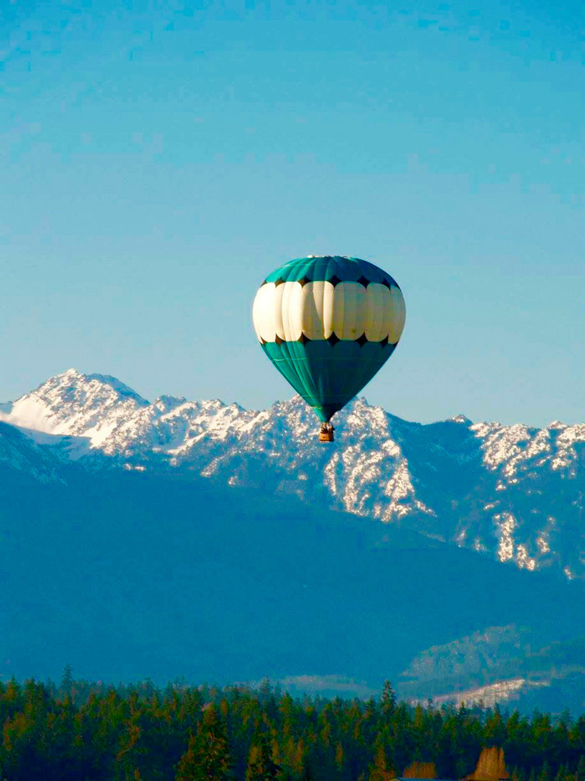 Another Air Affaire Soars Back Into Sequim Airport | Sequim Gazette