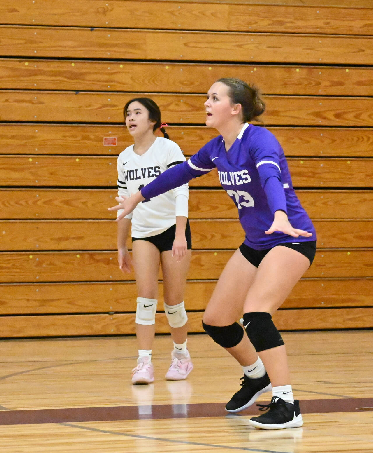 Volleyball: Wolves Christen New-look Courts With Win | Sequim Gazette