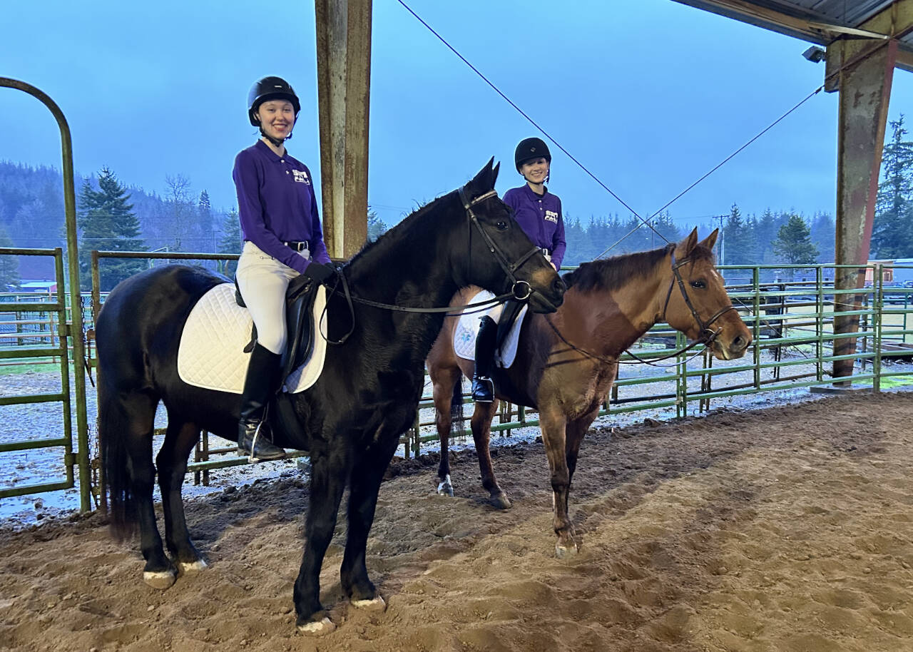 Photo by Katie Salmon-Newton
Katelynn Middleton-Sharpe (on Sophie) and Sydney Hutton (on Ginger) compete in the first district meet of the season in January.