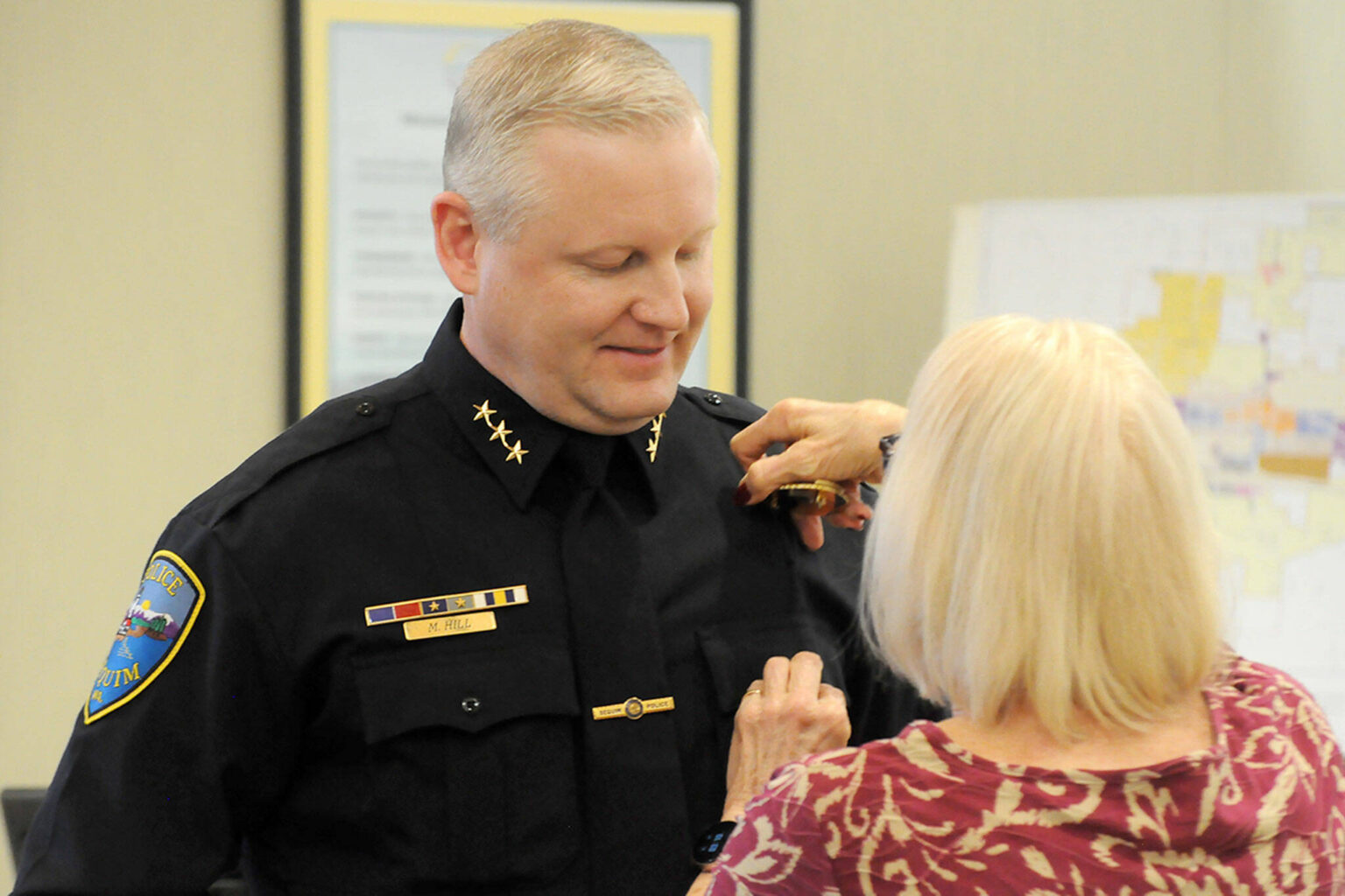 Hill sworn in as Sequim’s police chief | Sequim Gazette